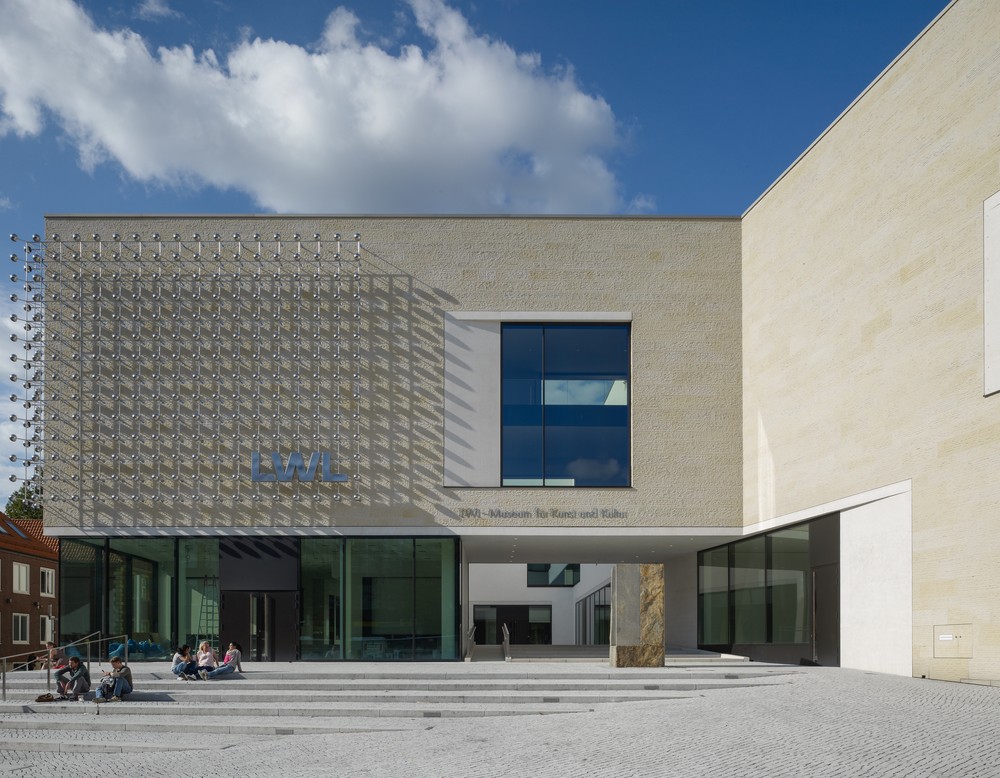 Museumansicht vorne