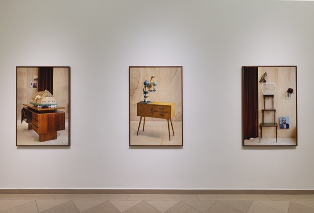 Esra Ersen, Sammelsurium, 2010, 7 Fotografien (2. OG)