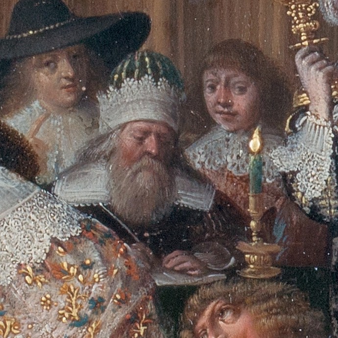 Das Detail aus dem Gemälde zeigt einen Notar mit spitzem Hut und weißem Bart, der den Ehevertrag unterzeichnet. (öffnet vergrößerte Bildansicht)
