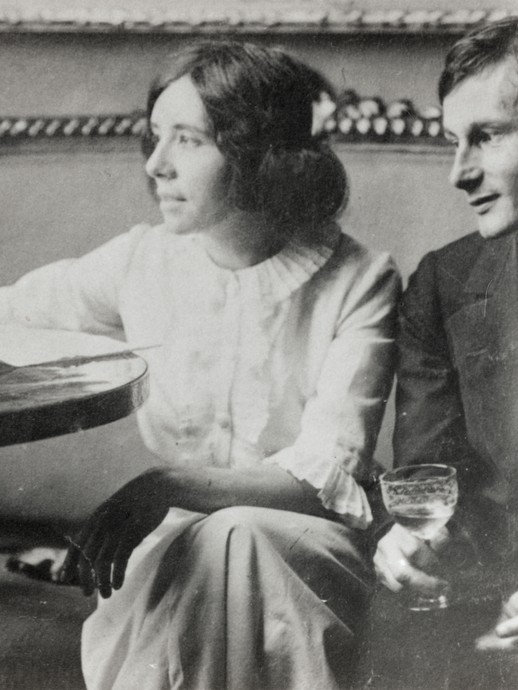 Otto Mueller mit Maschka (vergrößerte Bildansicht wird geöffnet)