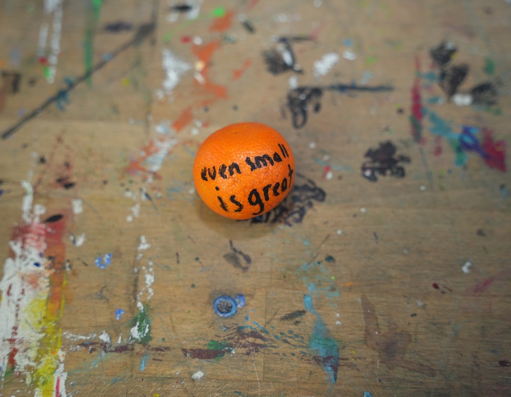 Beschriftete Mandarine