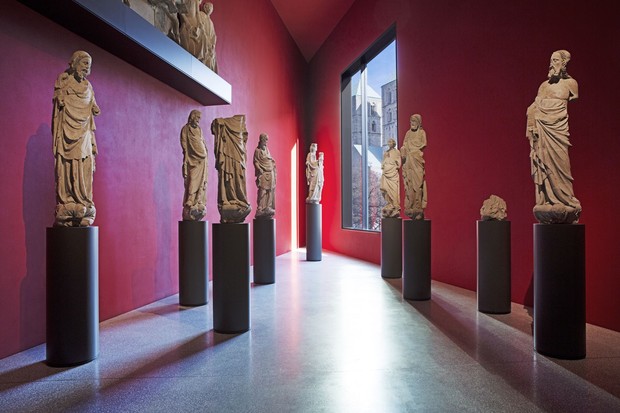 Überwasserskulpturen in der Museumsspitze Überwasserskulpturen in der Museumsspitze