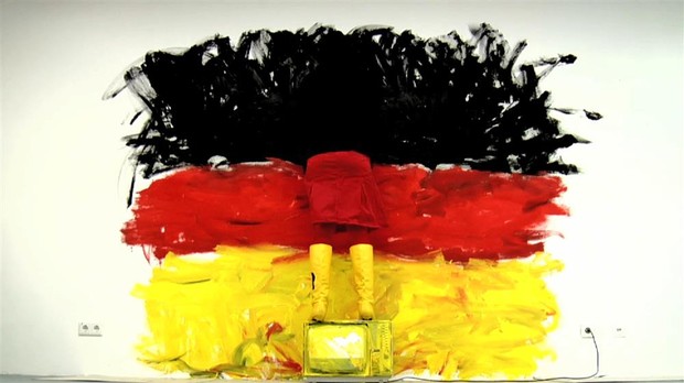 Johanna Reich (*1977) “Flags”, 2011, Video
